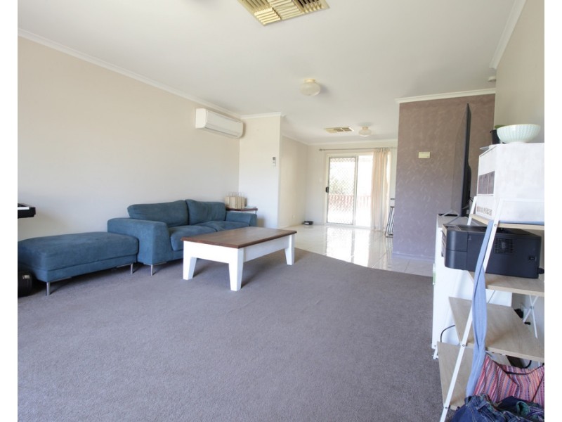 4 Wren Court, Emerald QLD 4720