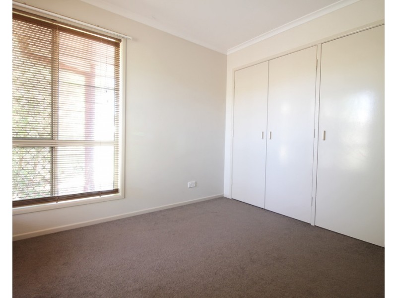 4 Wren Court, Emerald QLD 4720