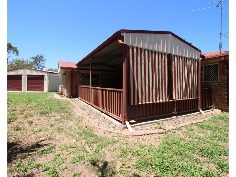 4 Wren Court, Emerald QLD 4720