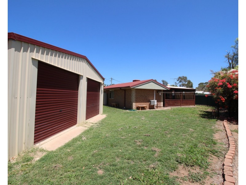 4 Wren Court, Emerald QLD 4720