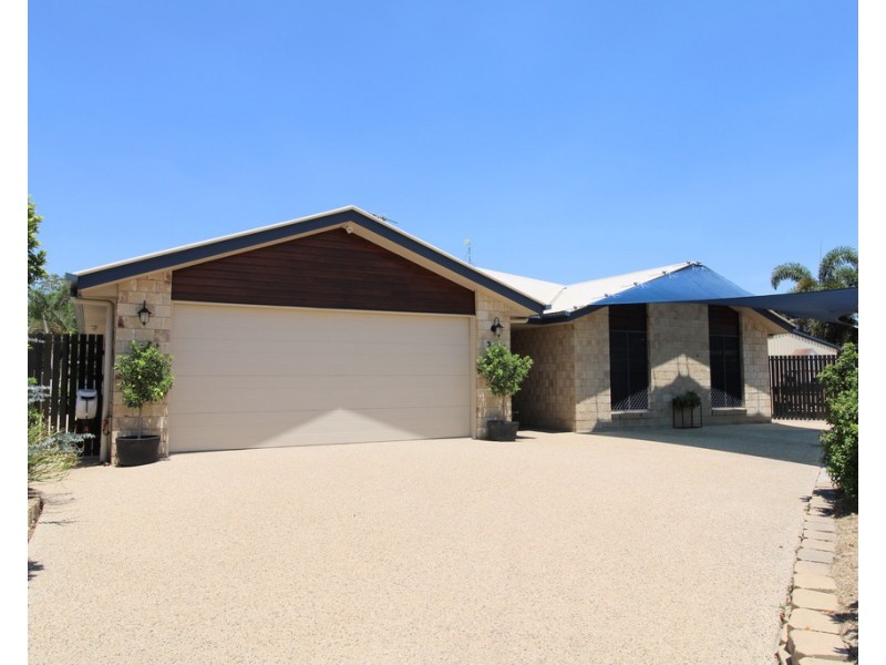 5 Coombs Court, Emerald QLD 4720