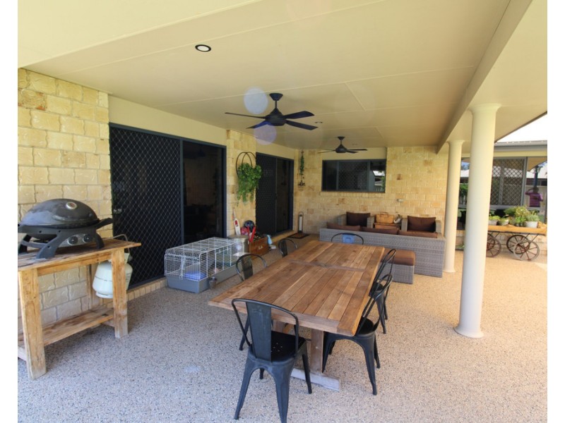 5 Coombs Court, Emerald QLD 4720