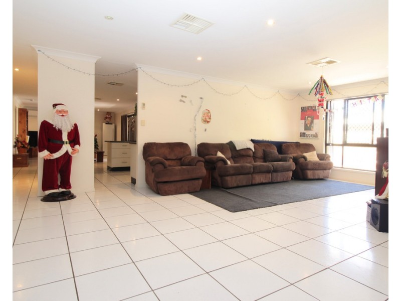 21 Dodd Drive, Emerald QLD 4720