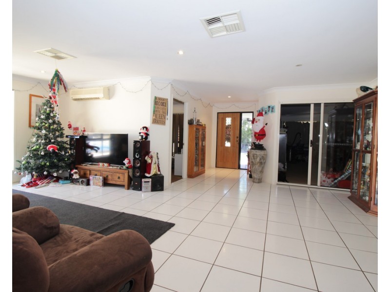 21 Dodd Drive, Emerald QLD 4720