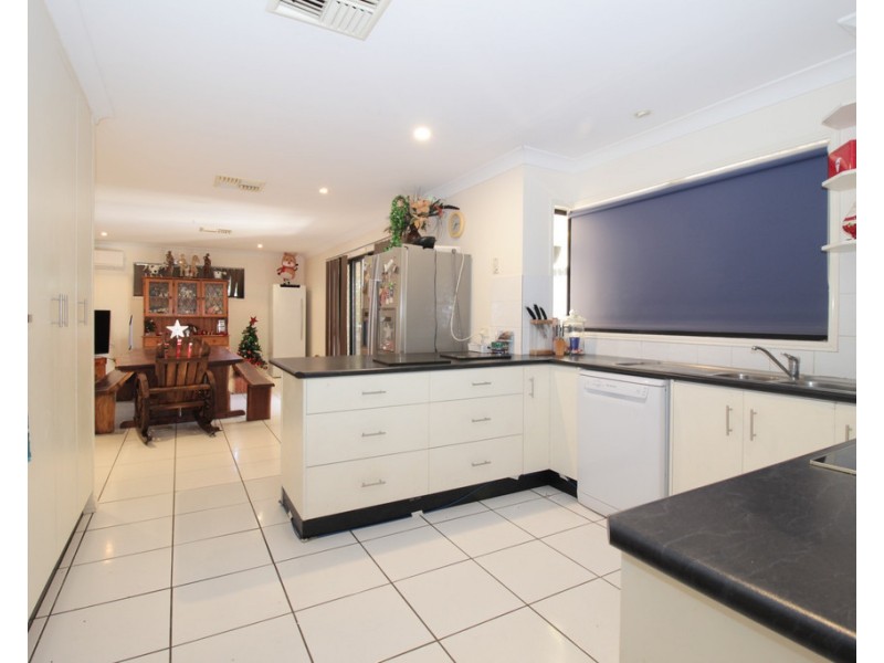 21 Dodd Drive, Emerald QLD 4720
