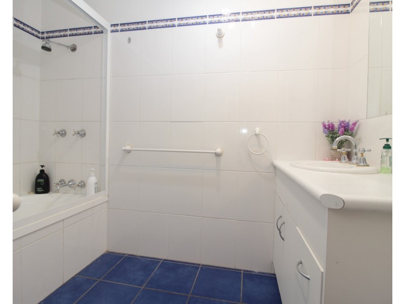 21 Dodd Drive, Emerald QLD 4720