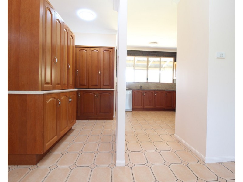 10 Pritchard Road, Emerald QLD 4720