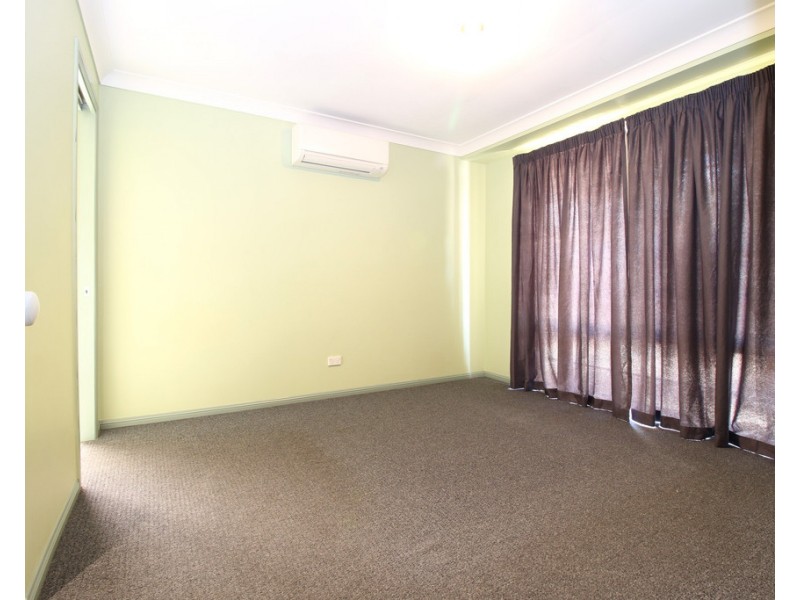 56 Long Street, Emerald QLD 4720