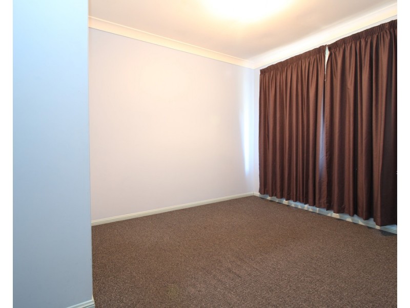 56 Long Street, Emerald QLD 4720