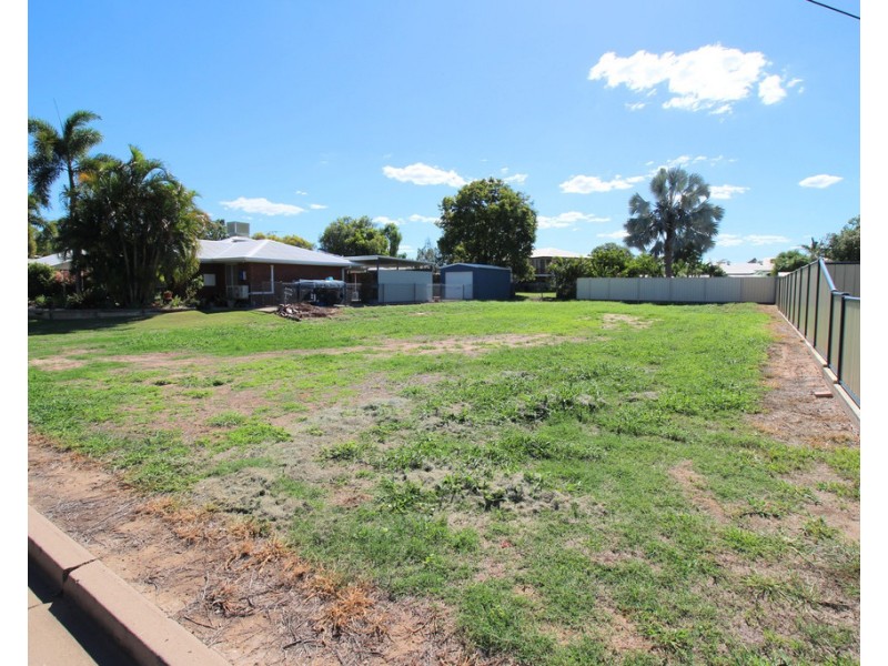 19 Barry Street, Emerald QLD 4720