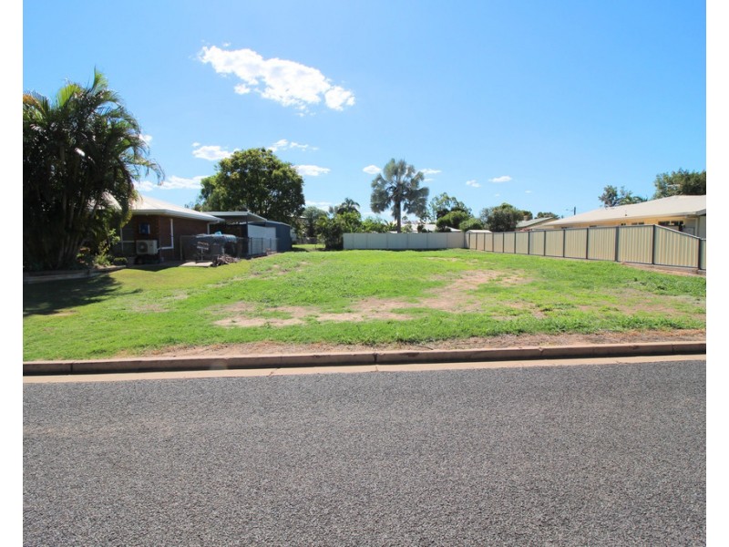 19 Barry Street, Emerald QLD 4720
