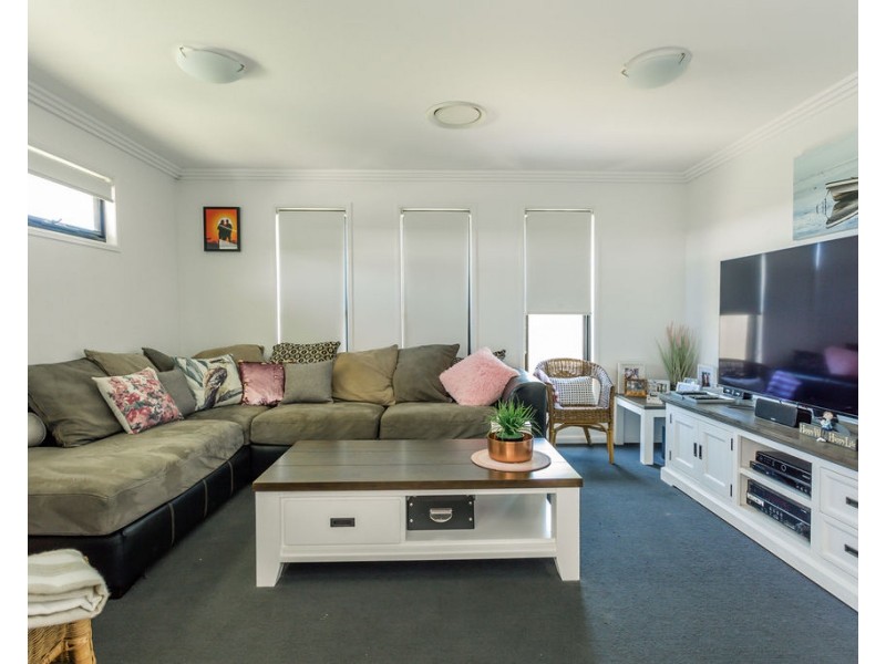 1 Sewell Street, Emerald QLD 4720