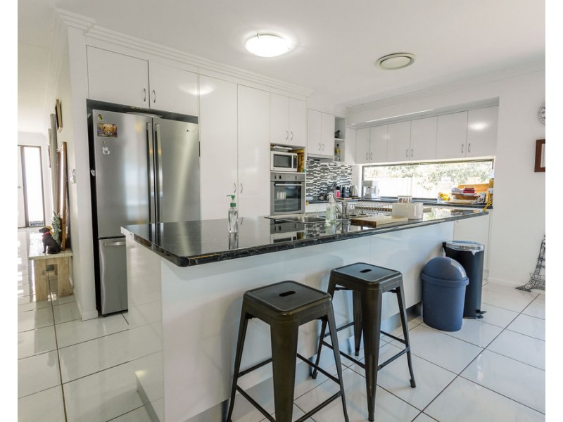 1 Sewell Street, Emerald QLD 4720