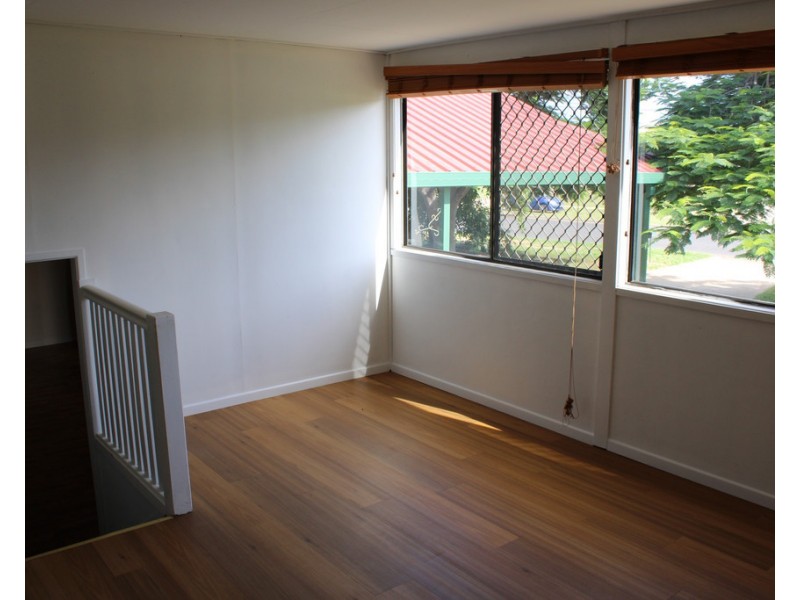 64 Loch Street, Emerald QLD 4720