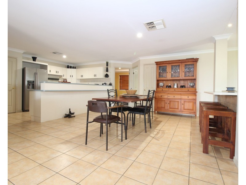 18 Jeppesen Drive, Emerald QLD 4720