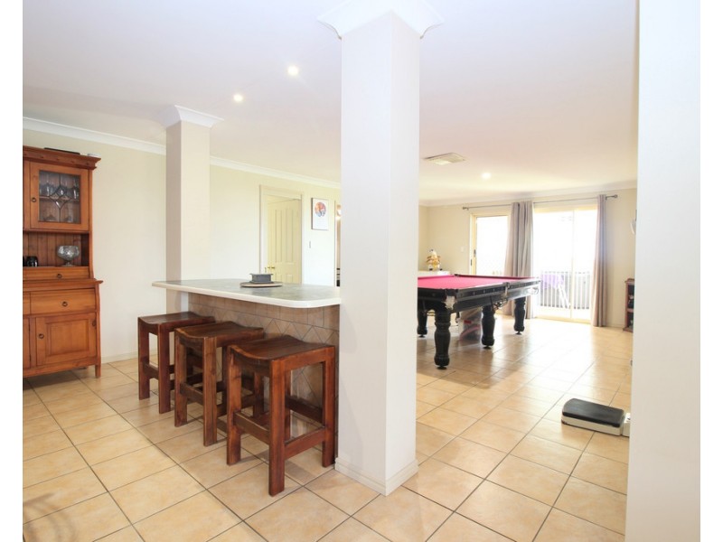 18 Jeppesen Drive, Emerald QLD 4720