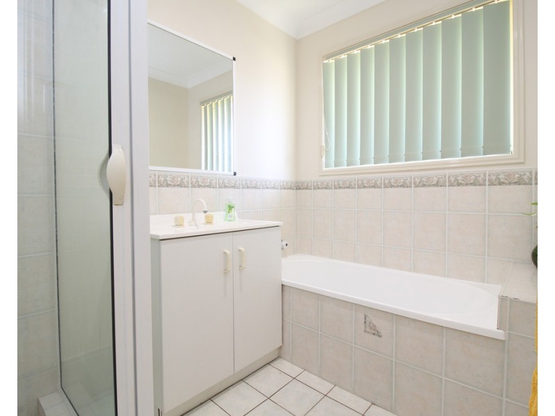 18 Jeppesen Drive, Emerald QLD 4720