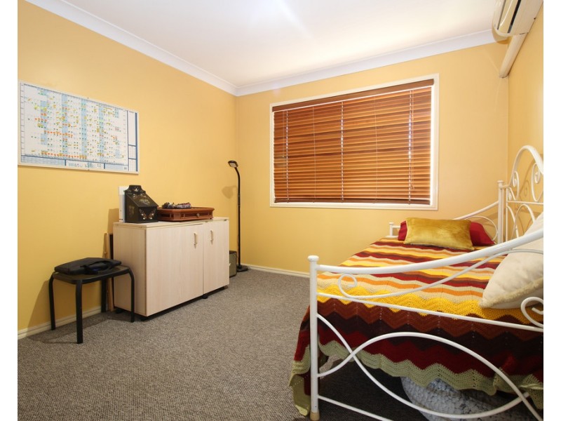 18 Jeppesen Drive, Emerald QLD 4720