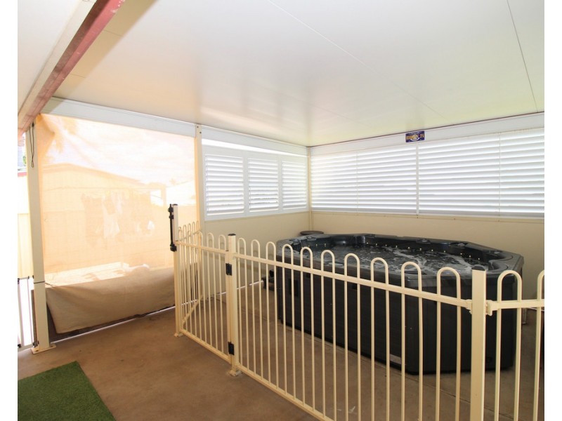 18 Jeppesen Drive, Emerald QLD 4720