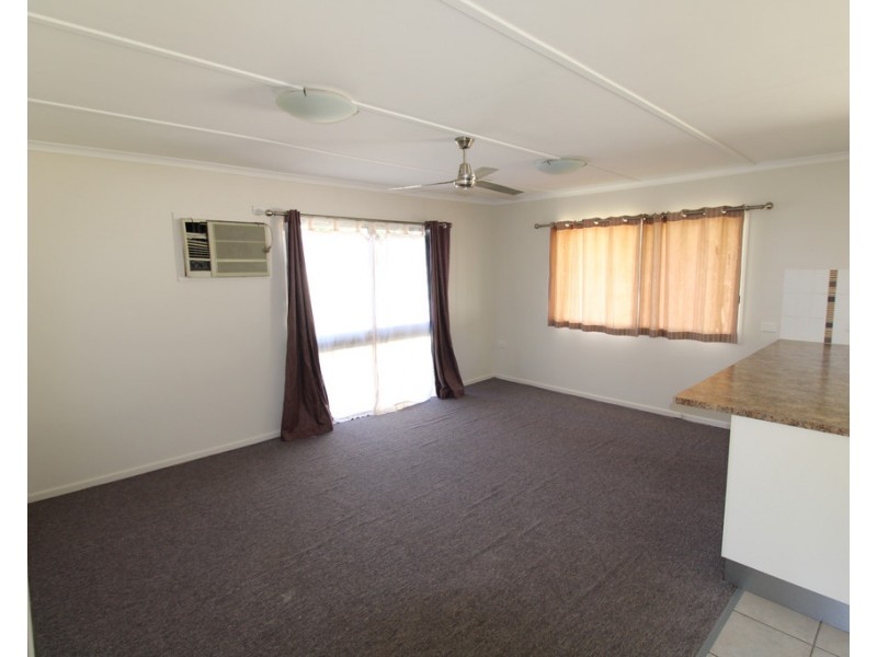 11 Carbeen Place, Emerald QLD 4720