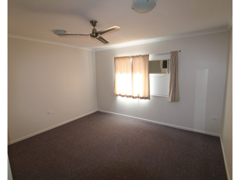 11 Carbeen Place, Emerald QLD 4720