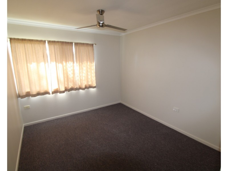 11 Carbeen Place, Emerald QLD 4720