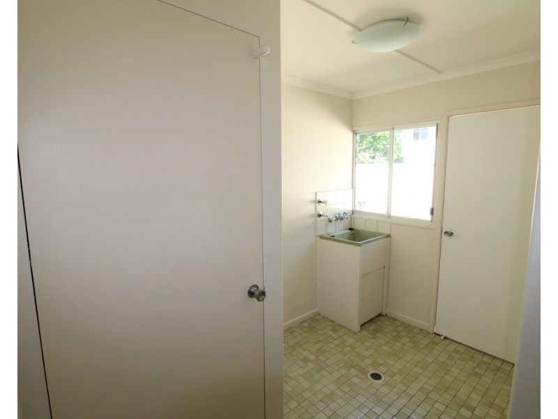 11 Carbeen Place, Emerald QLD 4720