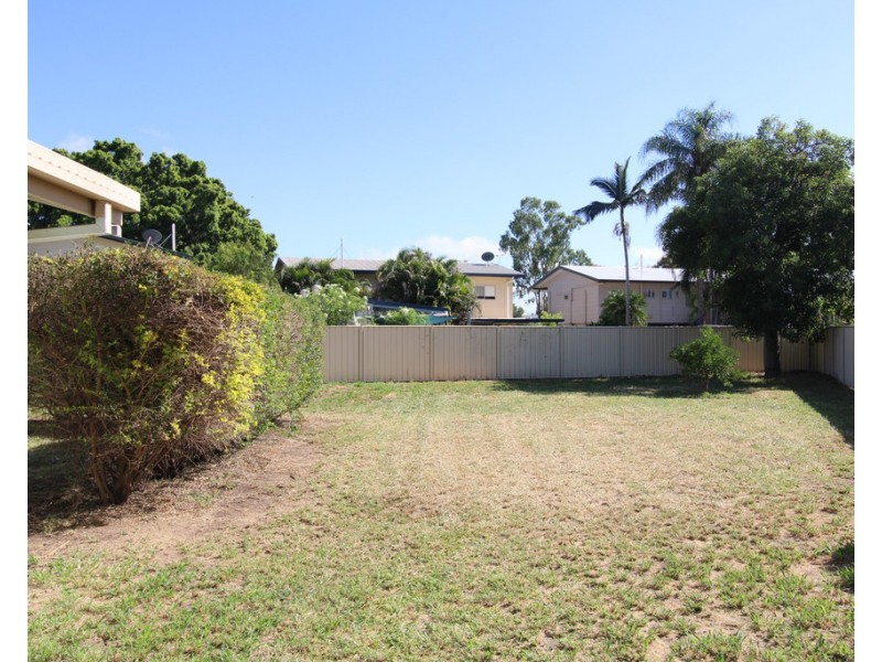 11 Carbeen Place, Emerald QLD 4720