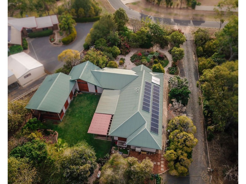 16 Coaker Drive, Emerald QLD 4720