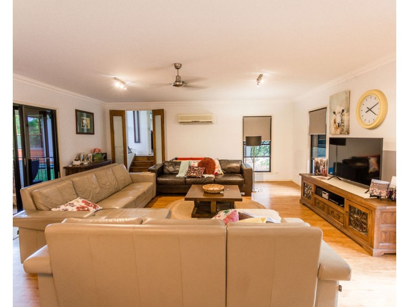 16 Coaker Drive, Emerald QLD 4720