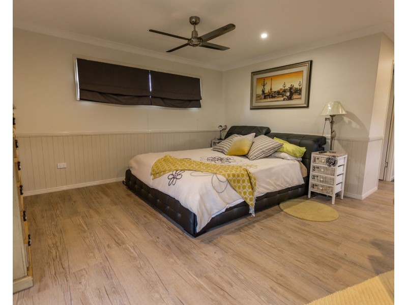 16 Coaker Drive, Emerald QLD 4720