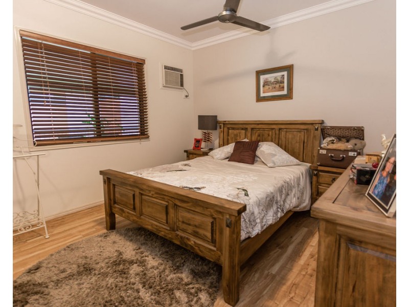 16 Coaker Drive, Emerald QLD 4720