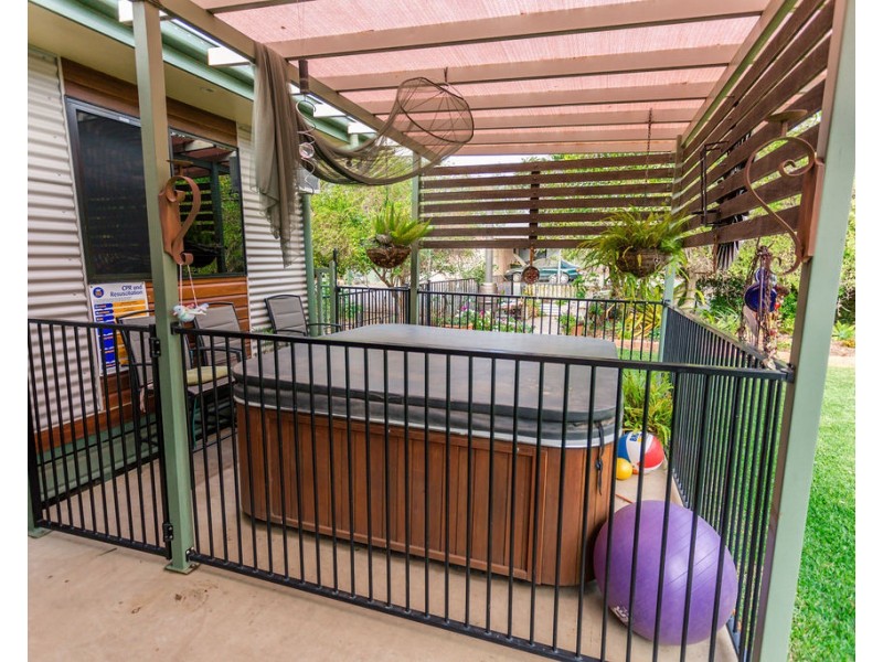 16 Coaker Drive, Emerald QLD 4720