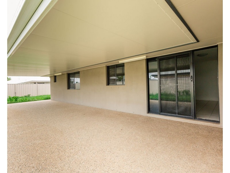 9 Thornton Street, Emerald QLD 4720