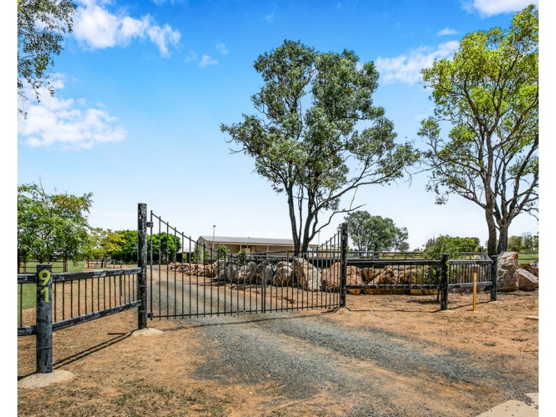 91 Hibernia Road, Capella QLD 4723