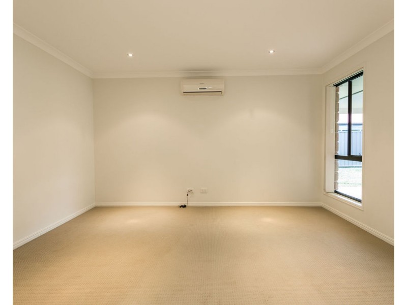 7 Berthun Street, Emerald QLD 4720