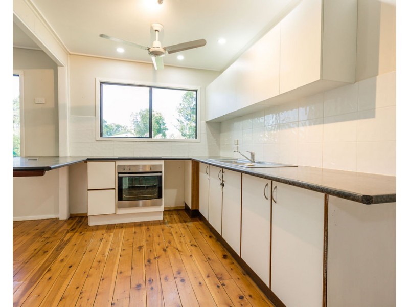 9 Zircon Avenue, Emerald QLD 4720