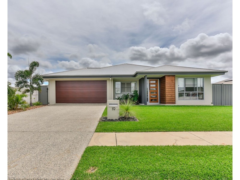 19 Flemington Road, Emerald QLD 4720