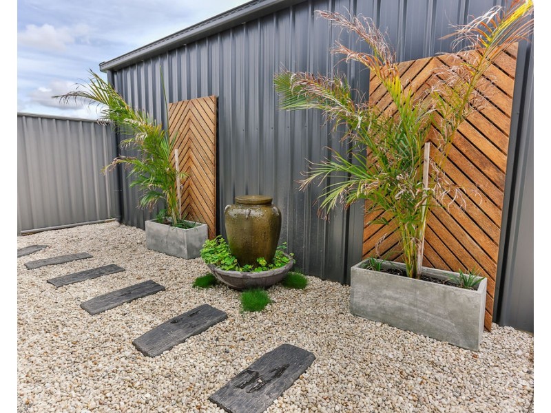 19 Flemington Road, Emerald QLD 4720