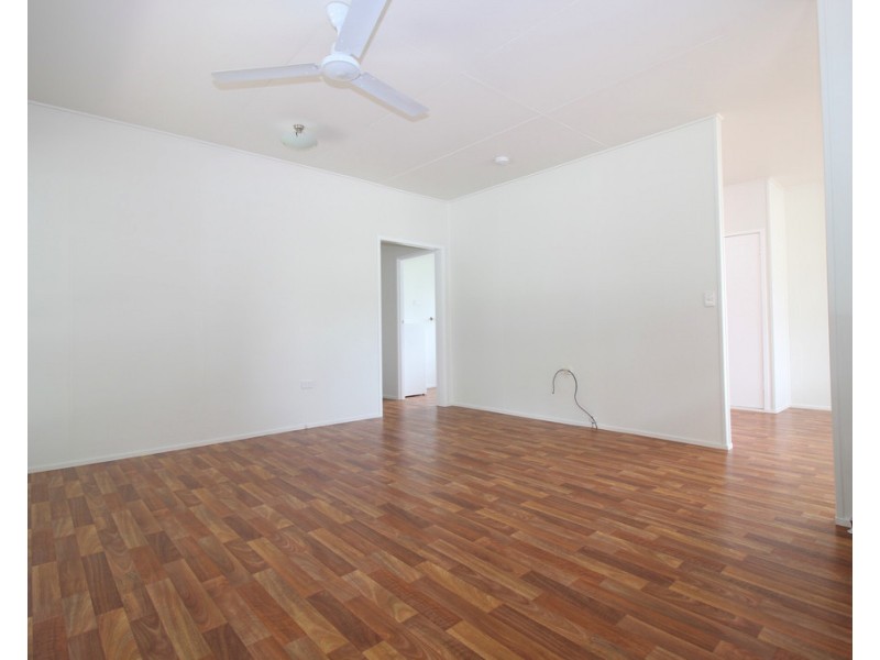 22 Centenary Drive, Emerald QLD 4720