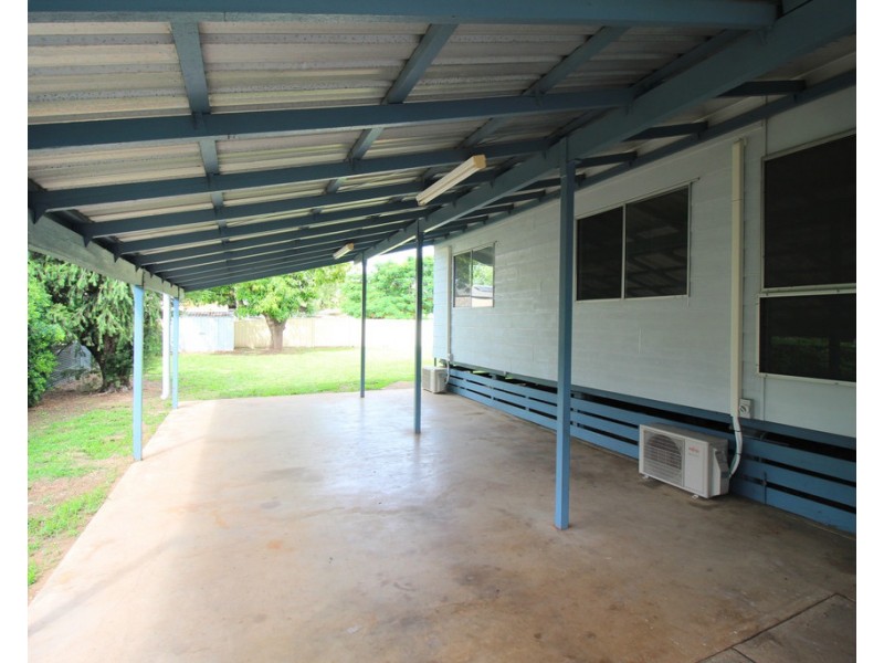 22 Centenary Drive, Emerald QLD 4720