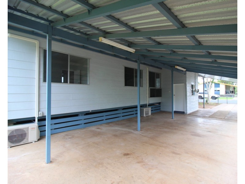 22 Centenary Drive, Emerald QLD 4720