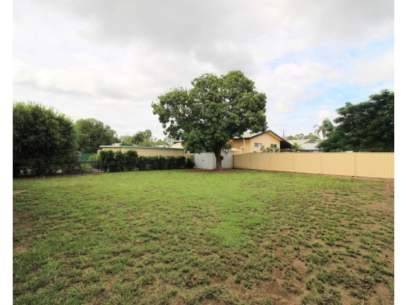 22 Centenary Drive, Emerald QLD 4720