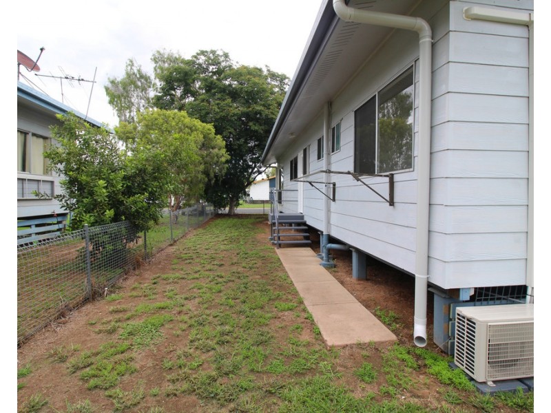 22 Centenary Drive, Emerald QLD 4720