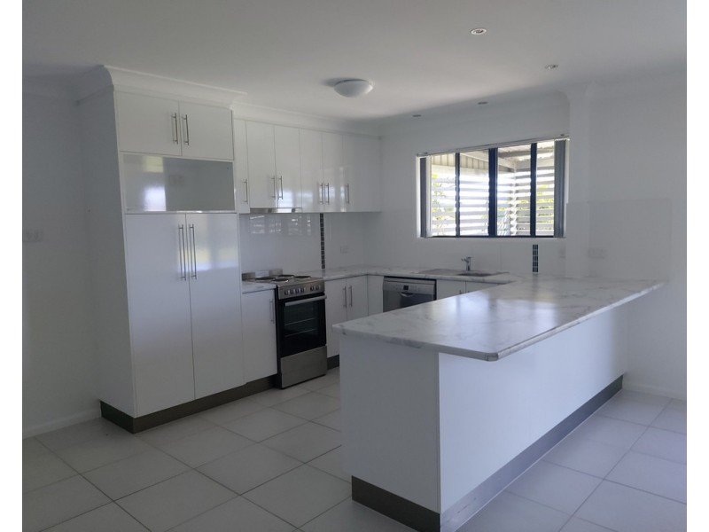 9 Bottle Tree Road, Emerald QLD 4720
