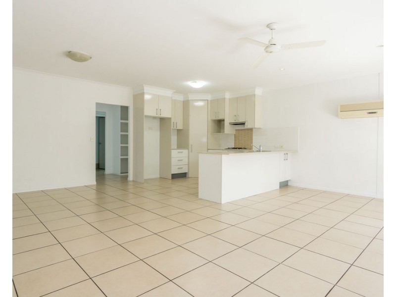 17 Glovar Street, Emerald QLD 4720