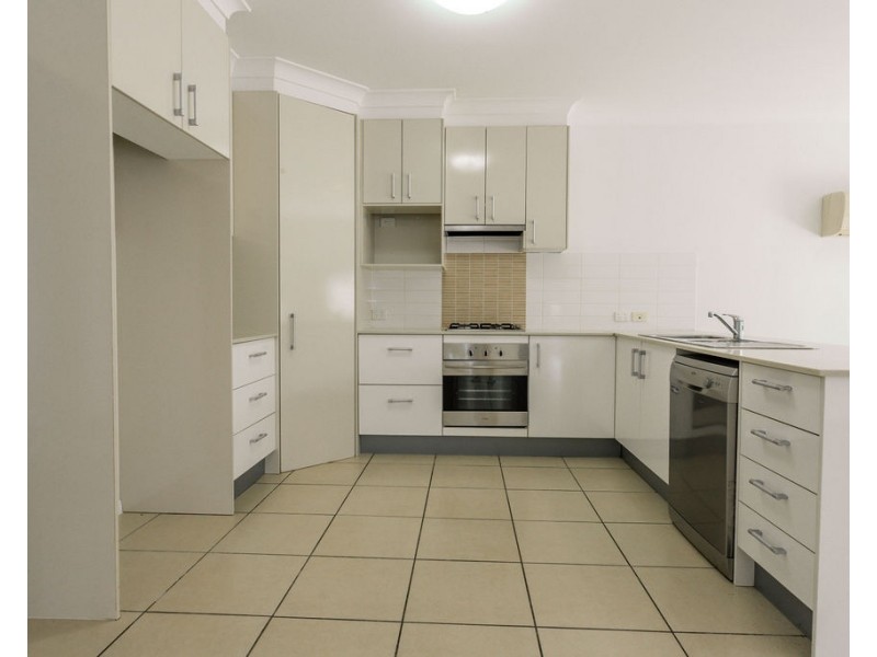 17 Glovar Street, Emerald QLD 4720