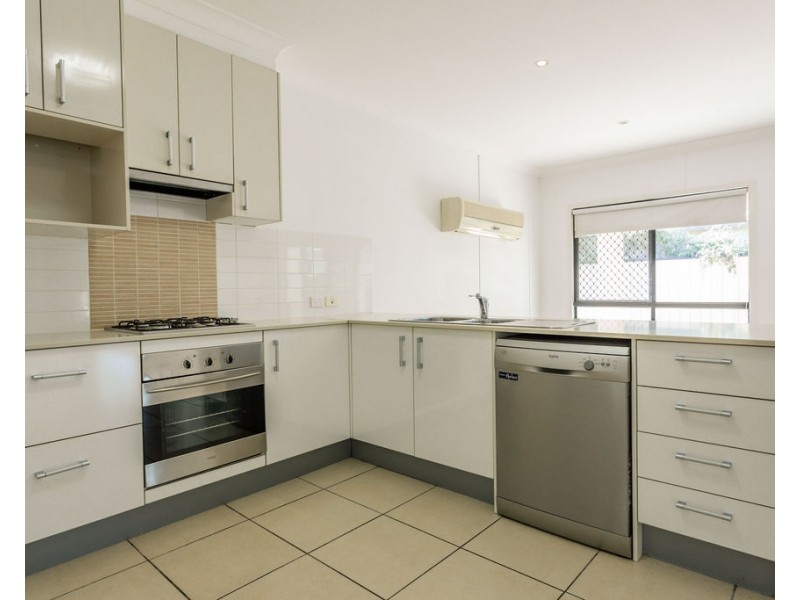 17 Glovar Street, Emerald QLD 4720