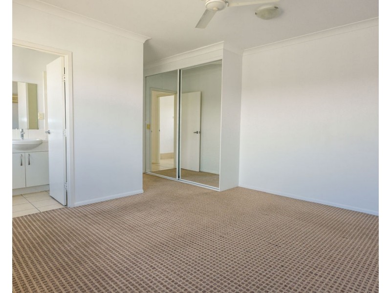 17 Glovar Street, Emerald QLD 4720