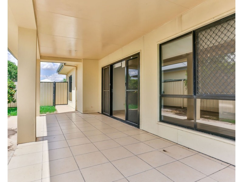 17 Glovar Street, Emerald QLD 4720